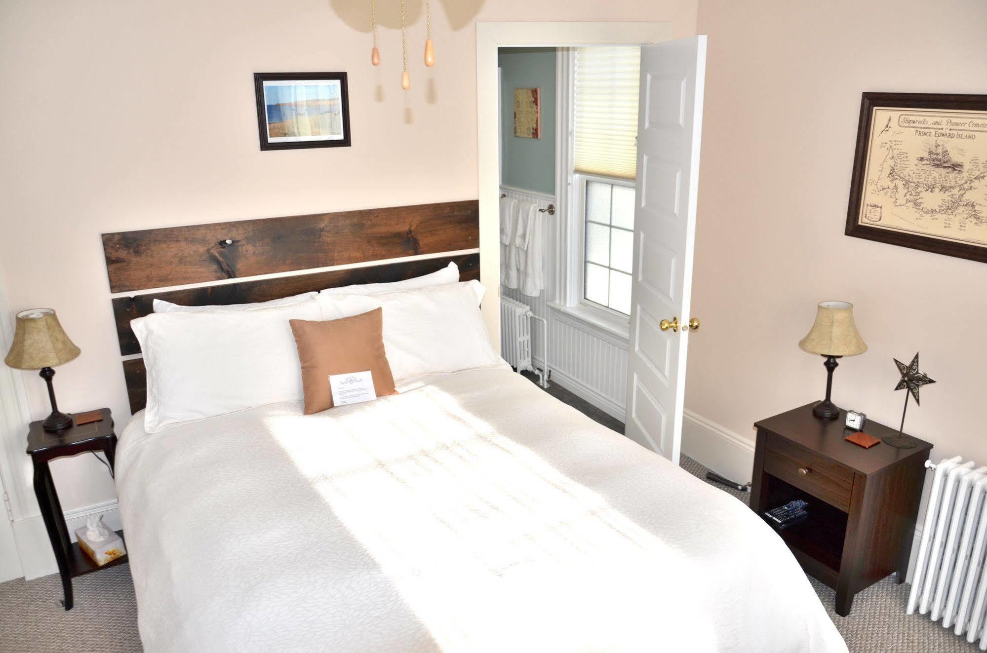 Island Home Bed And Breakfast Summerside Exterior photo